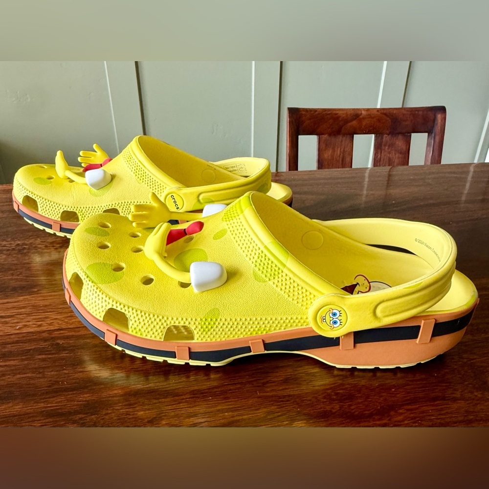 SpongeBob Crocs Slip-On Clog Size 8/10 - Picture 5 of 7